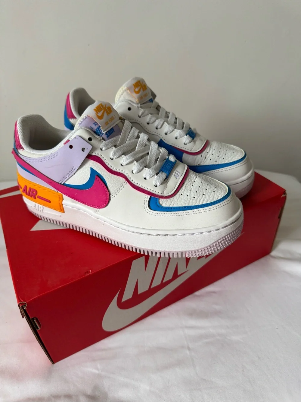 Nike women air max sc Sneakers — White with Pink, Blue & Orange Accents 7.5 size